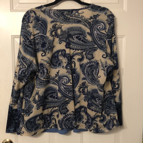 Lane Bryant Venezia blue paisley top, size 18/20 - Picture 5 of 6